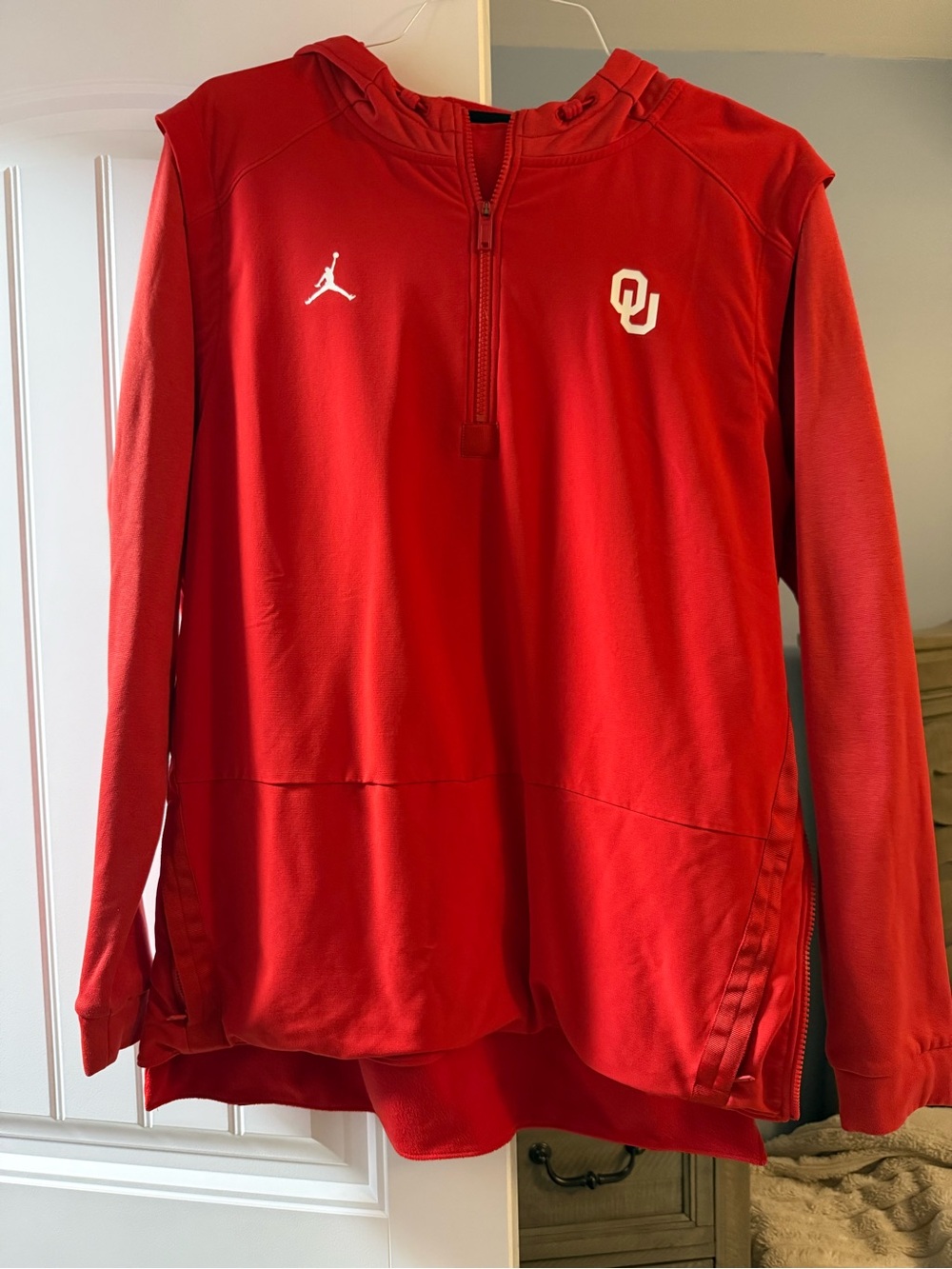 Jordan Men’s Red OU Quarter-Zip Pullover Hoodie